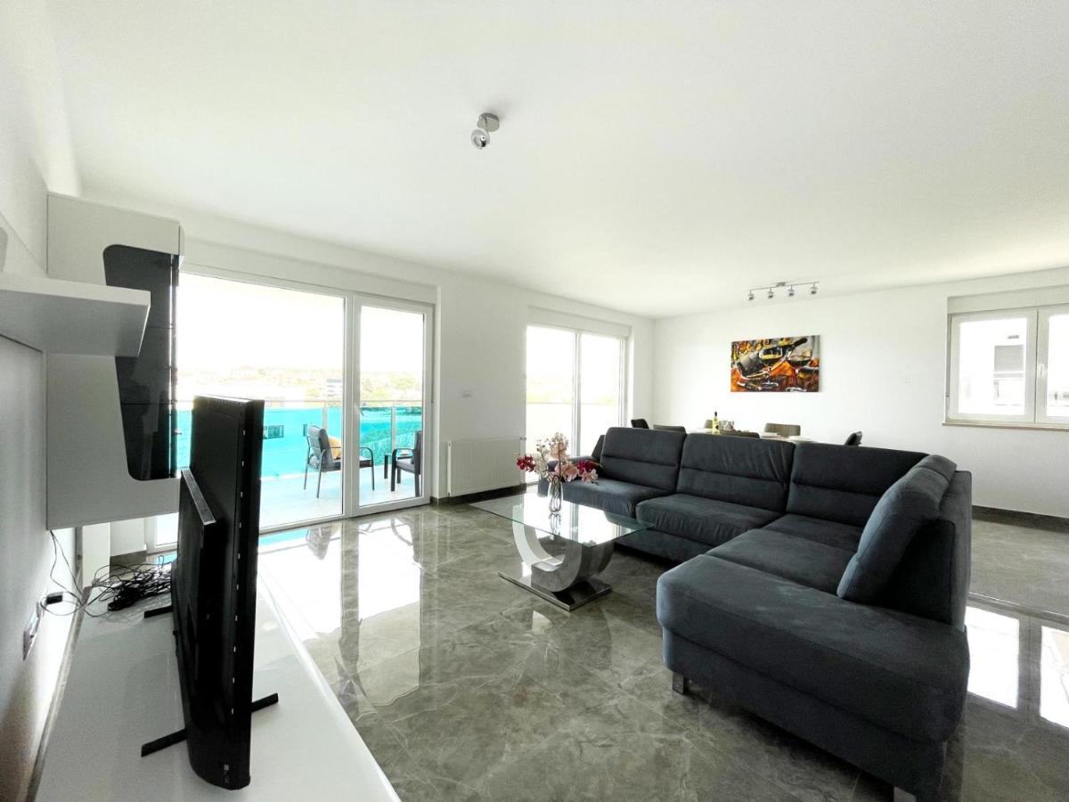 Seascape Deluxe Residence Pjescana Uvala Exterior foto