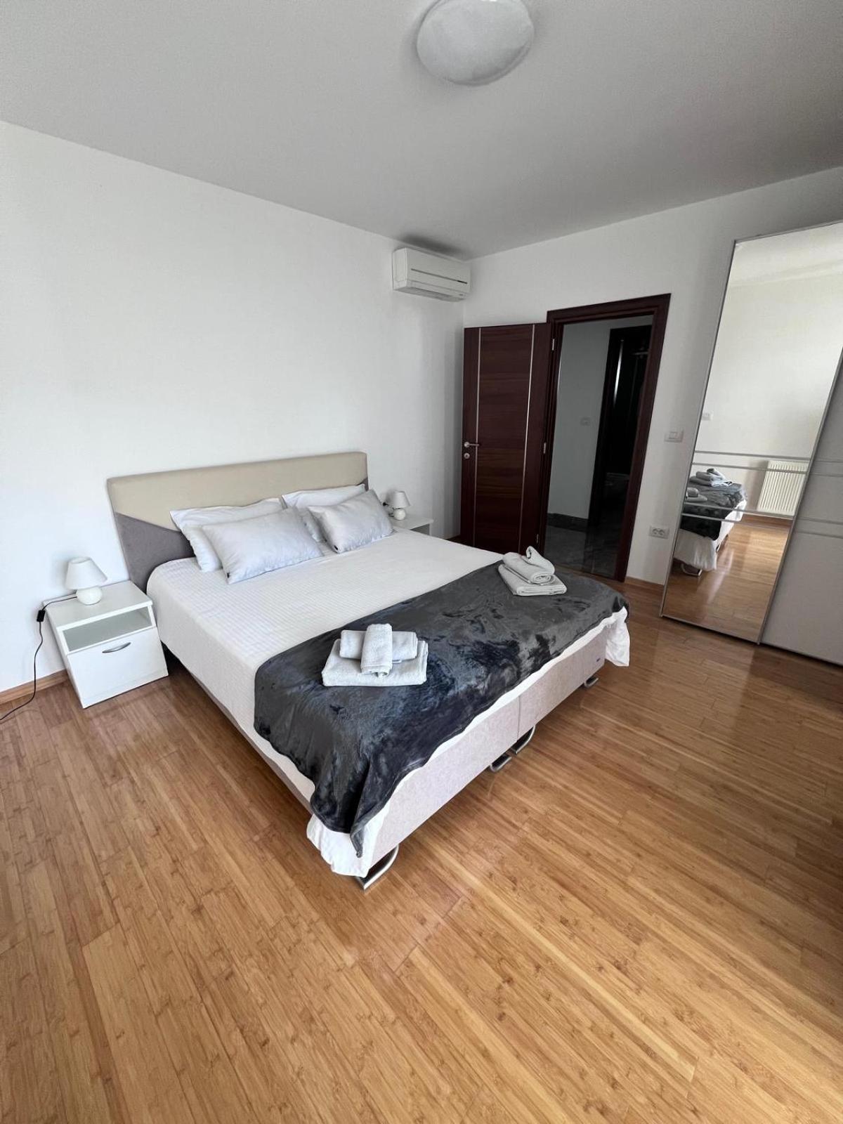 Seascape Deluxe Residence Pjescana Uvala Exterior foto