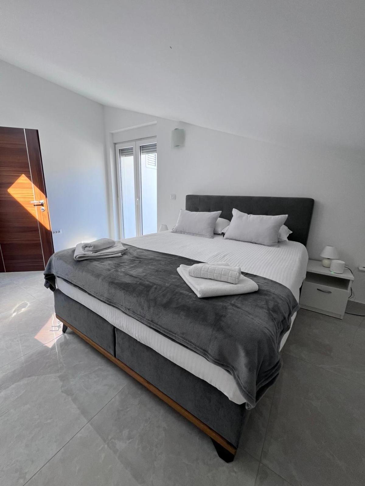 Seascape Deluxe Residence Pjescana Uvala Exterior foto